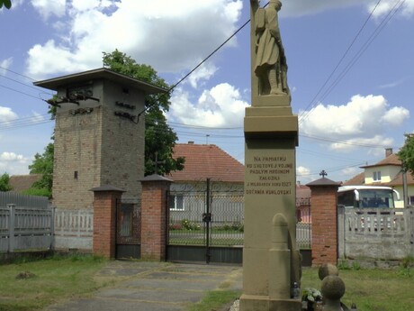 Kuklov - Pomník padlých ve válkách