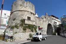 vstupní brána dřívější pevnosti Peschici