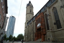 Intershop Tower a Kostel sv. Michala