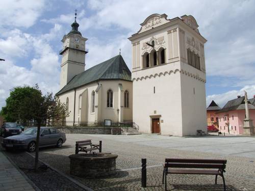 Kostel sv. Jiří, zvonice, Mariánský sloup